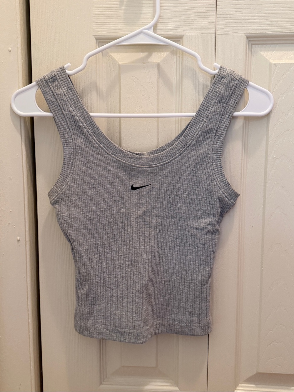 Vintage Nike Women's Gray Ribbed Tank Top
